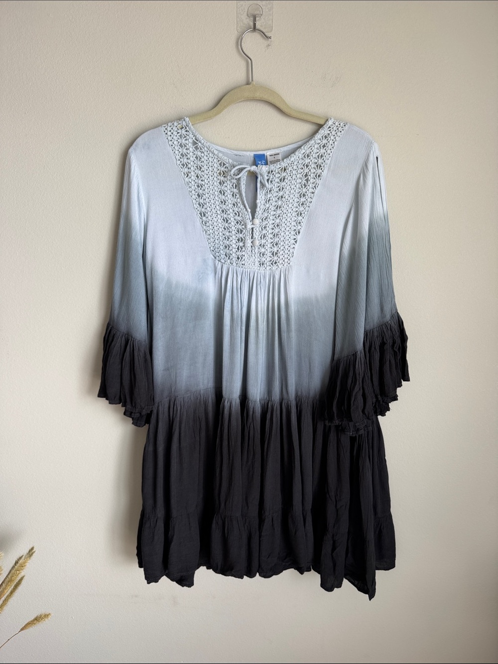 Isle By Melis Blue Ombre Crochet Trim Boho Swing Dress Size S Rayon Beachy - Picture 3 of 11